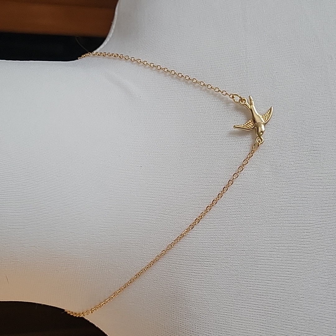 Last One Soaring Sparrow Clavicle Chain Necklace 24$